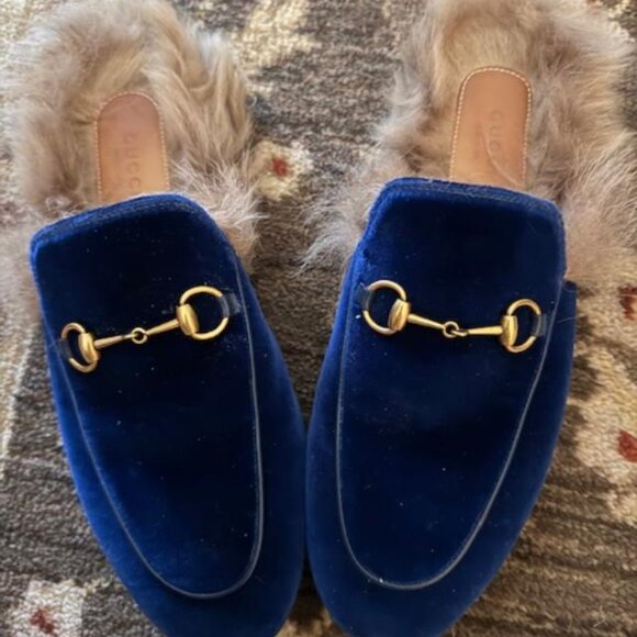 Gucci Princetown velvet mules with fur lining. Size 9 in cobalt blue. With box. - Picture 9 of 10
